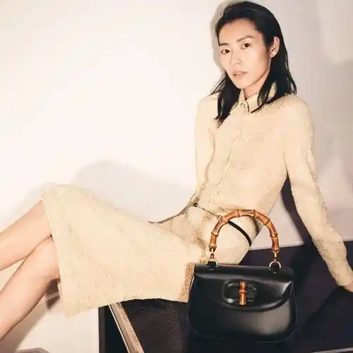 天呐,恭喜刘雯,封神在即!_时尚_中国_封面