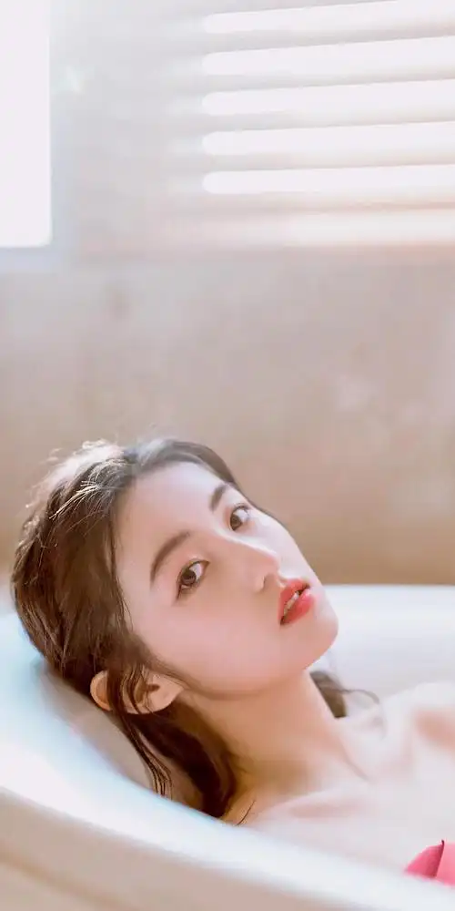 张子枫荧屏初吻竟然给了他!妹妹长大了!网友:想看她和吴磊的