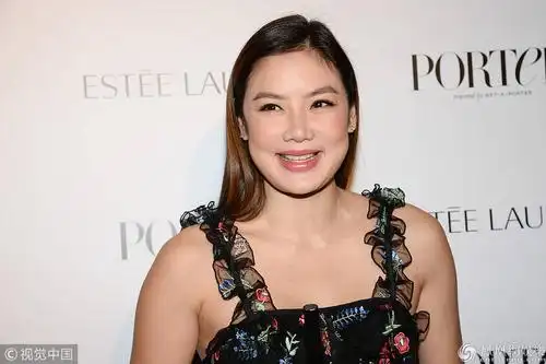 乐基儿心宽体胖身材越发圆润 开心祝福旧爱黎明当爸