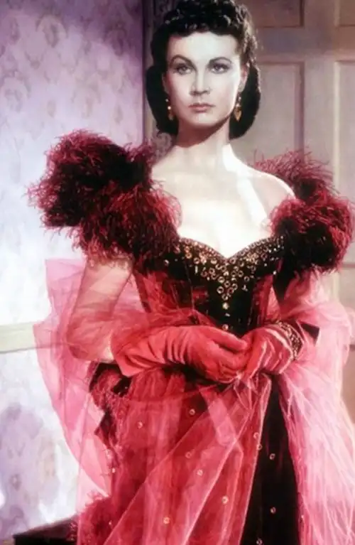 《乱世佳人》费雯丽的唯美照,留给世人的只有永恒的怀念!