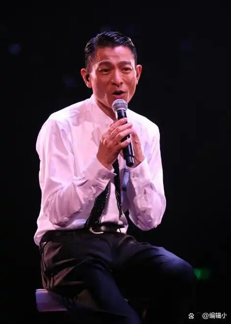 41岁还未嫁人一生只为刘德华一人伴舞赖文慧只说华仔是红颜