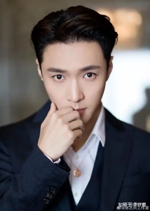 你是怎么对张艺兴路转黑的张艺兴面相