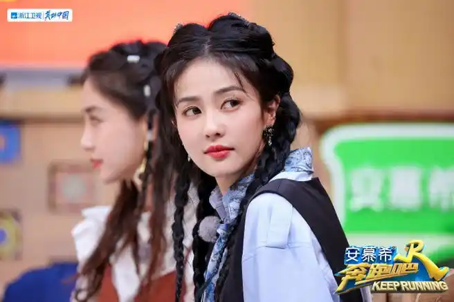 奔跑吧#@李晨@angelababy@沙溢@蔡徐坤@白鹿my@卡布叻_周深的高清剧照