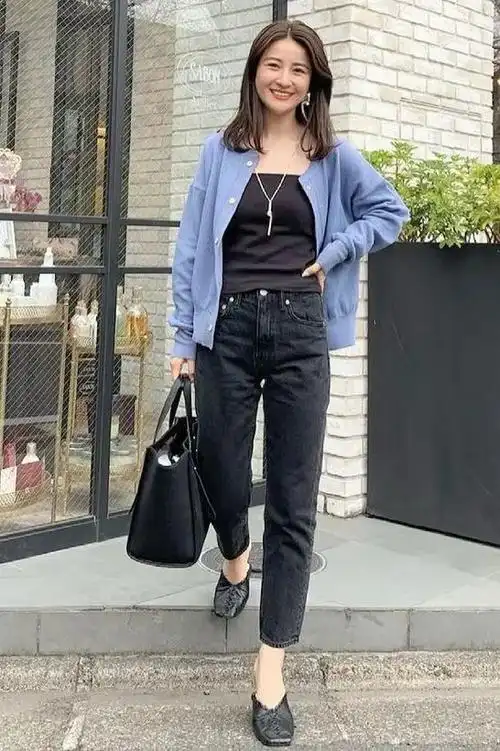 牛仔裤配什么鞋好看?(牛仔裤配什么鞋好)