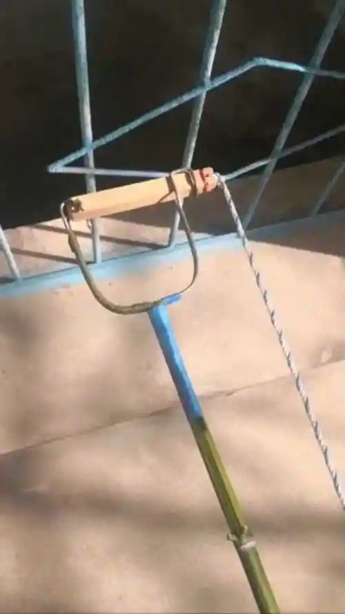 智慧小伙设计穿绳器穿绳只需一秒就能顺利完成