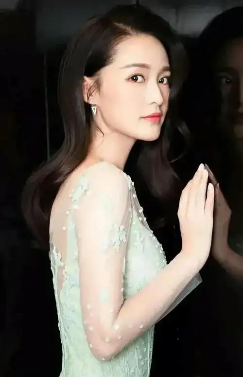 李沁明星壁纸47