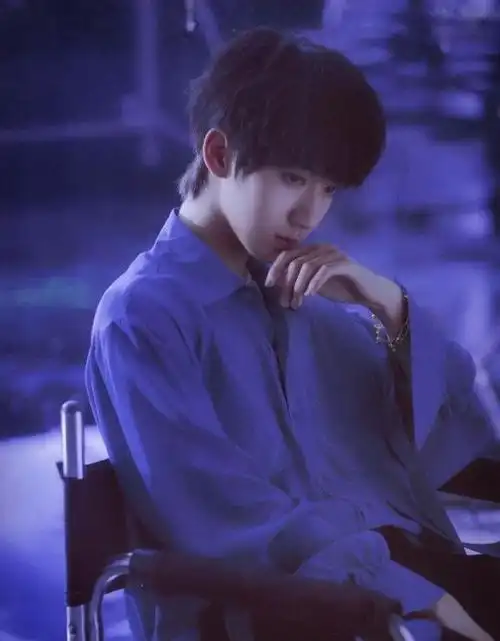 tnt小兔崽(贺峻霖)绝美神仙图片分享