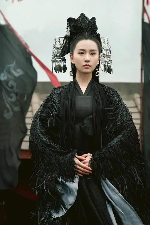 黑衣也能穿出仙气的古装美人刘亦菲杨紫杨幂你觉得谁最好看