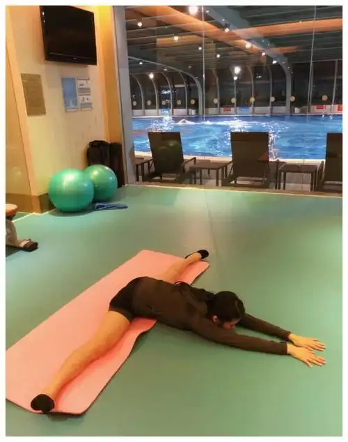 9岁出道10秒内落泪被称小林青霞一字马秀出好身材