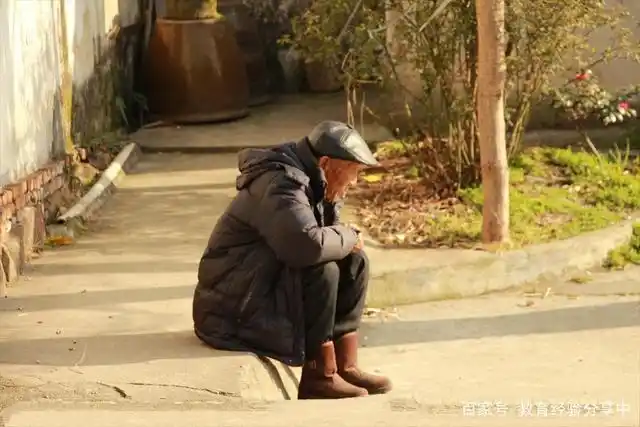 养老问题也逐渐提上日程,我们到底该不该把家里失独老人送去养老院?