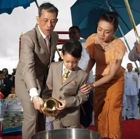 苏提达儿子"无缘王储"之位?除泰王不同意,育坤家族也是阻碍!_网易订阅