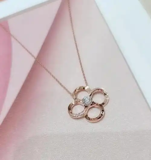 1121周大福钻石项链