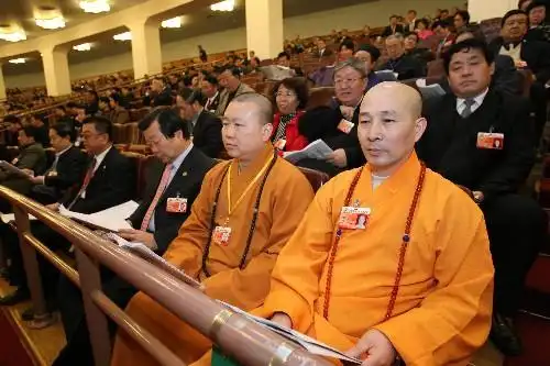 两会关注:五大宗教在无神论的中国和谐共存(组图)
