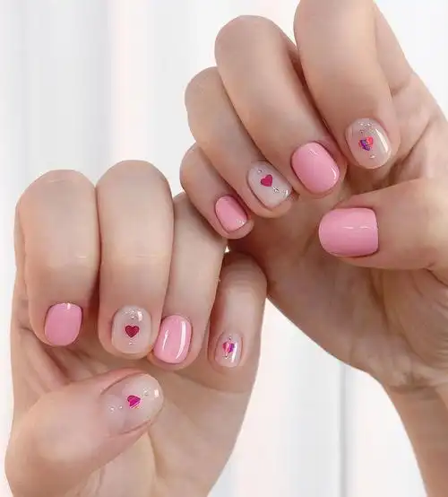 「美甲图片」原来夏季最热门的美甲还是简约风,好看不过时