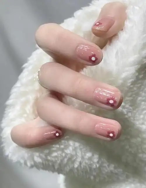 指甲显白的颜色,指甲显白的颜色代表什么(建议别错过这15款)