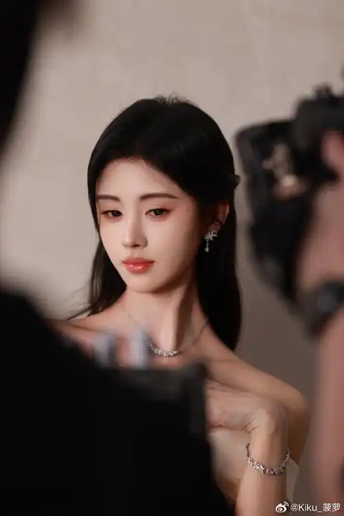 鞠婧祎杨采薇##鞠婧祎花间令##鞠婧祎淡妆黑长直##鞠婧祎