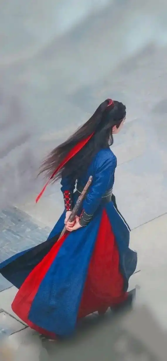 这三张图惊艳到我了战战的背影都是这么好看#肖战#背影 #魏无 - 抖音