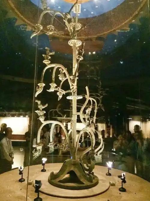 三星堆为啥与炎黄文明迥异且看山海经怎么说