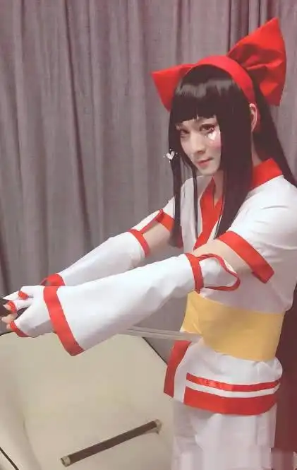 王者知名主播男扮女装,张大仙和梦泪公开比美,看到图四:心动了