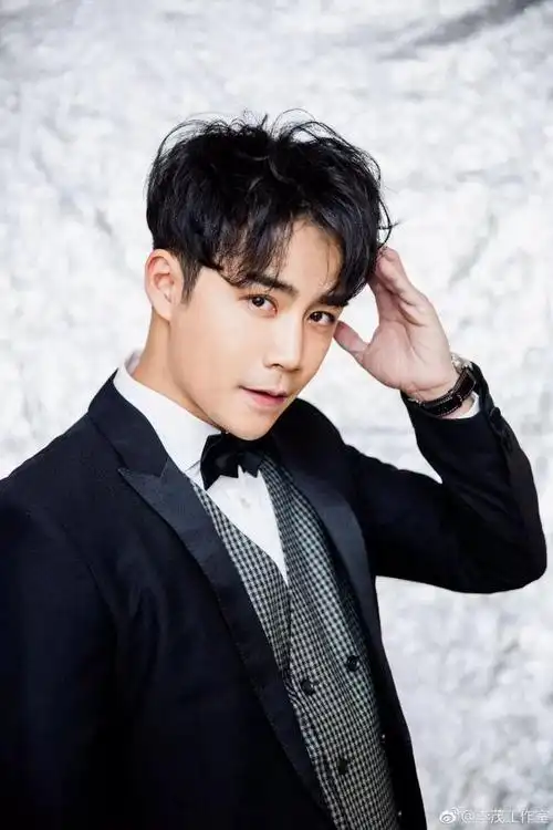 扒扒近期暴涨85后男明星,有你喜欢的吗?岳云鹏任嘉伦张若昀陈赫