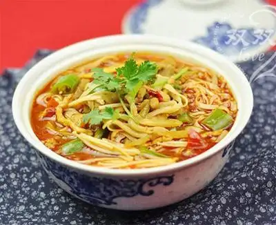 香辣榨菜肉丝面