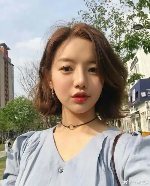 头条发型视频韩式微卷短发发型