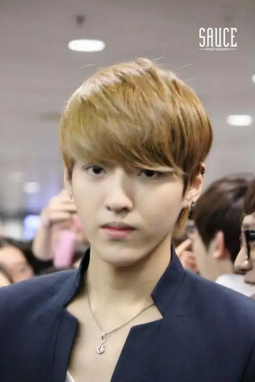 逆天真相!曝exo吴亦凡成名前曾是学霸 篮球队长【10】