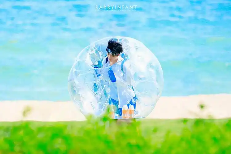 王俊凯 海边奔跑的少年清新又美好