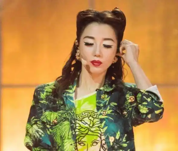 《浪姐》成团排名开启,孟佳超万茜领跑榜单,阿朵有点悬了_姐姐_浪花