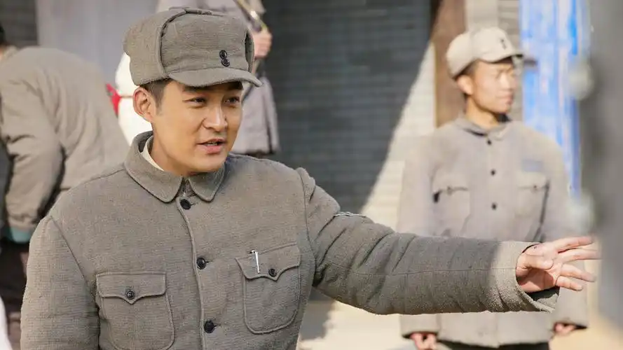 《烽火抗大》高歌接到新任务 听说能打仗立马来精神