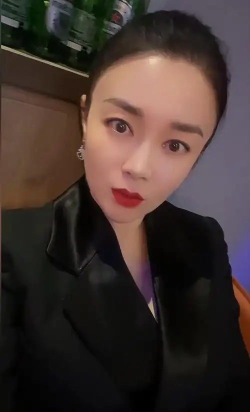 赵本山"夫人"关婷娜,身材更美还是更胖?其实胖不是一个贬义词