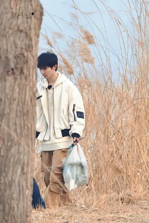 240315 综艺录制    呆毛  @时代少年团队长-马嘉祺    #马嘉祺小熊