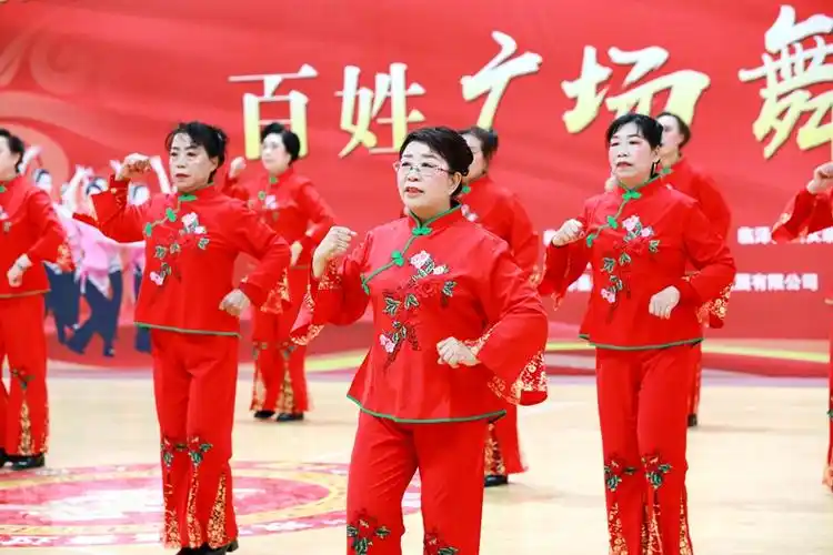 临泽县人民政府-【网络中国节·元宵】【图集】临泽这场广场舞大赛,"