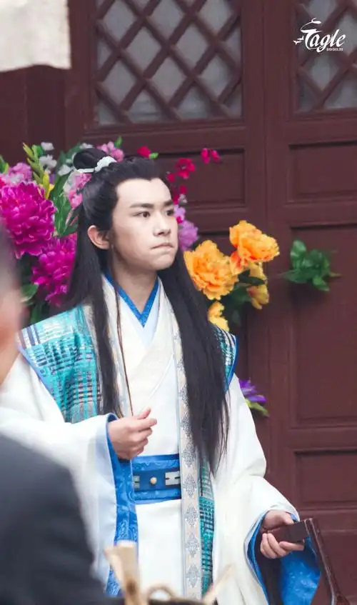 思美人易烊千玺饰演少年屈原