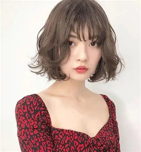 2021日系小清新短发烫发 头发烫个卷简直不要太美了 - 女士短发