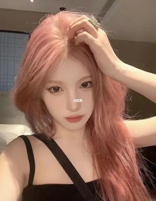 灰感玫瑰雾粉色真的绝绝子发色