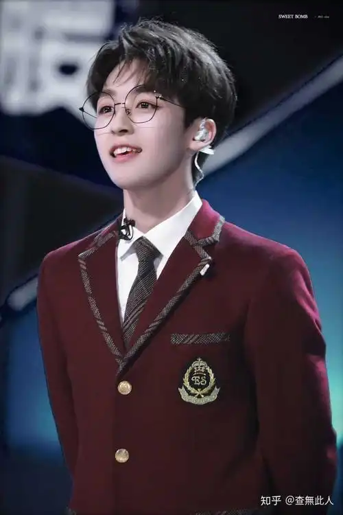 如何评价《创造营2019》的何洛洛?