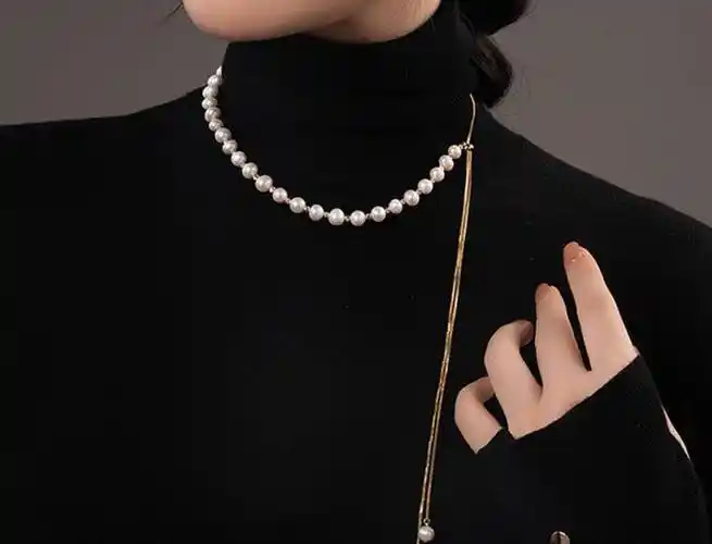 一款珍珠项链解锁8种戴法冬天也能很优雅