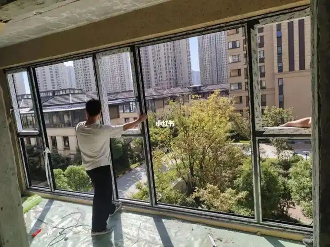 安装窗户两小时就搞定