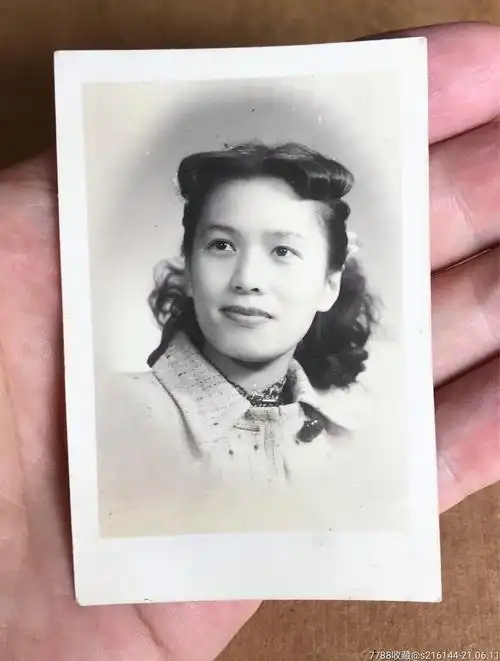 民国老照片卷发大美女5685cm
