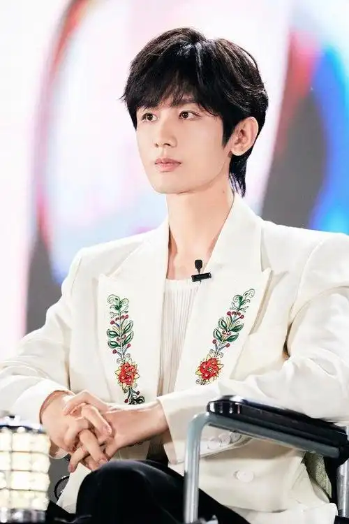 成毅经纪公司发声明否认恋情:相关内容纯系虚假