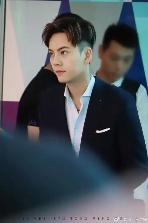 陈伟霆新剧人物小传##陈伟霆新剧 腹黑人设