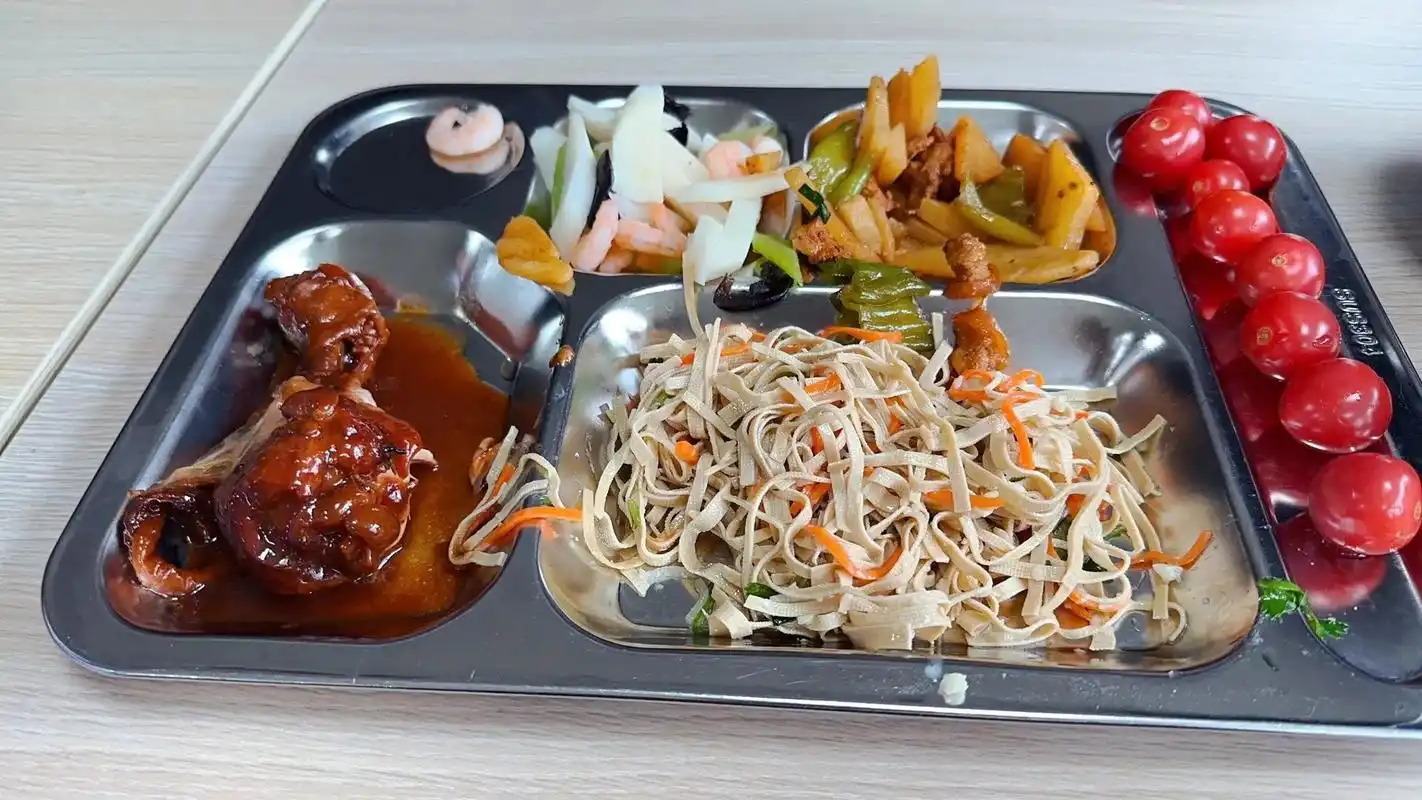 没更新的日子都有在好好吃饭哦.#公司食堂员工餐 #单位食堂  - 抖音