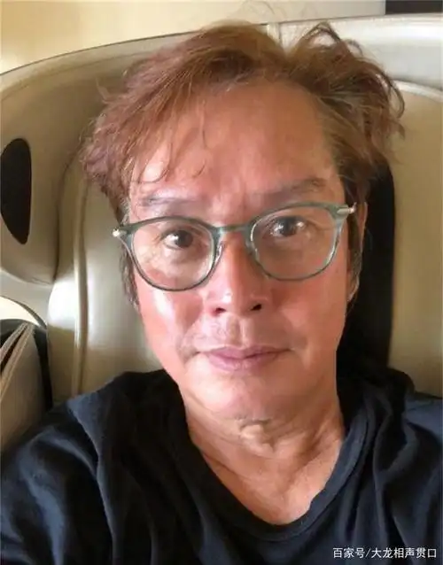 71岁的谭咏麟苍老认不出,曾力压张国荣统治歌坛,风流事被骂20年