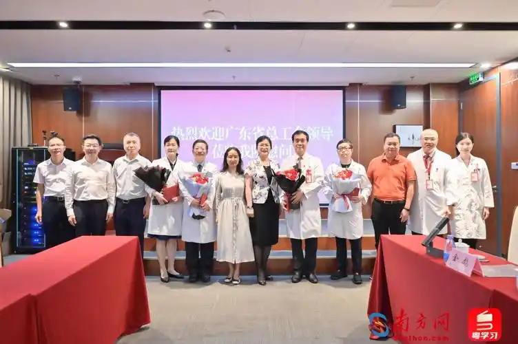 通讯员供图杜玲在和医师职工代表座谈时表示,医生承担着守护人民健康