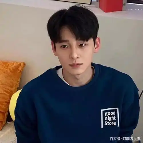 2020年男生夏季必备的10款发型,清爽又帅气!