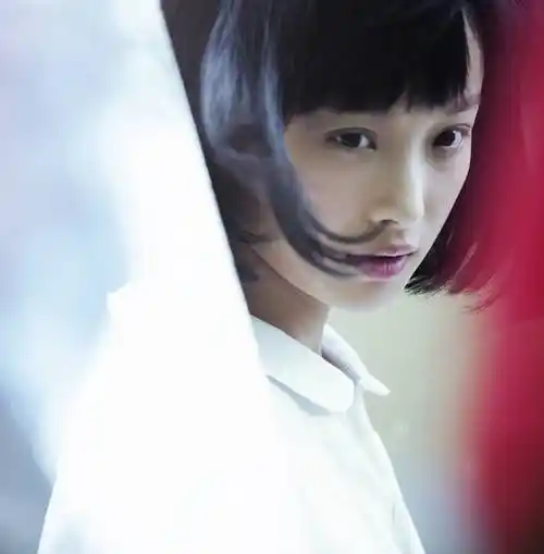 倪妮《匆匆那年》 校服