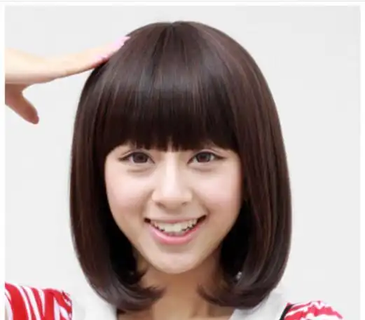 齐刘海短发好看吗 女生齐刘海短发发型图片