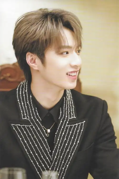 青年演员刘耀文