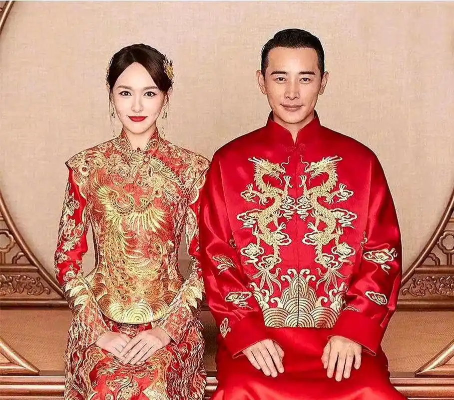 明星中式婚服合集,喜欢谁的? 676767 小伙伴儿,你看呢?